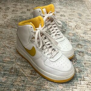 Nike Air Force 1 '07 Mid women’s 7